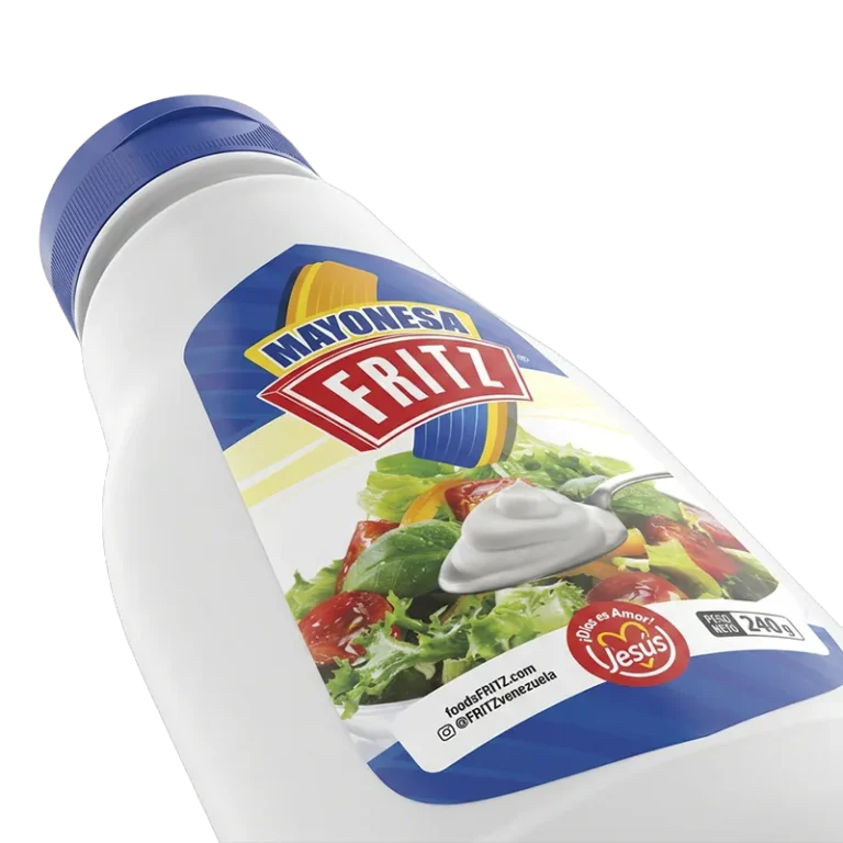 Mayonesa Fritz 240 g en botella PET, recortado sobre fondo transparente