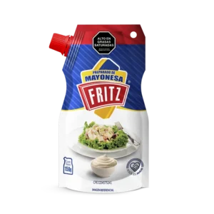 Preparado de Mayonesa Fritz 150 g en doypack, sobre fondo blanco