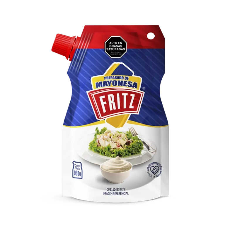 Preparado de Mayonesa Fritz 930 g en doypack, sobre fondo blanco