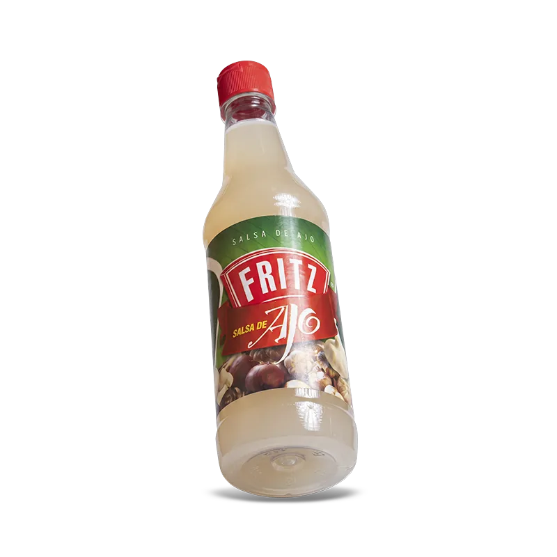 Botella de Salsa de Ajo de Fritz de 300 cc en posición diagonal