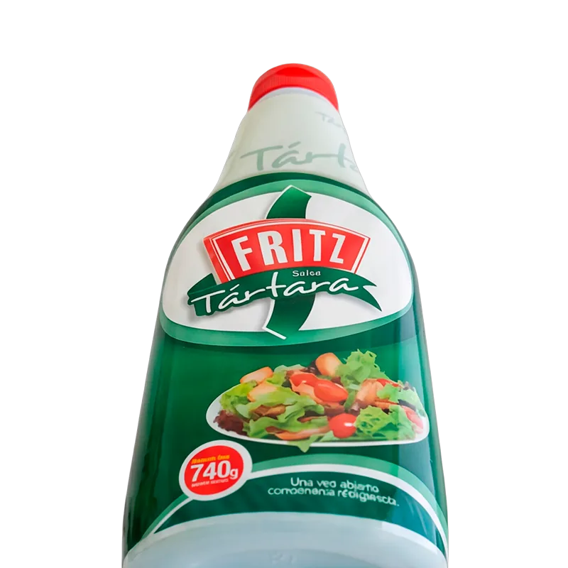 Envase de Salsa Tártara de Fritz de 740 gramos inclinado sobre fondo blanco